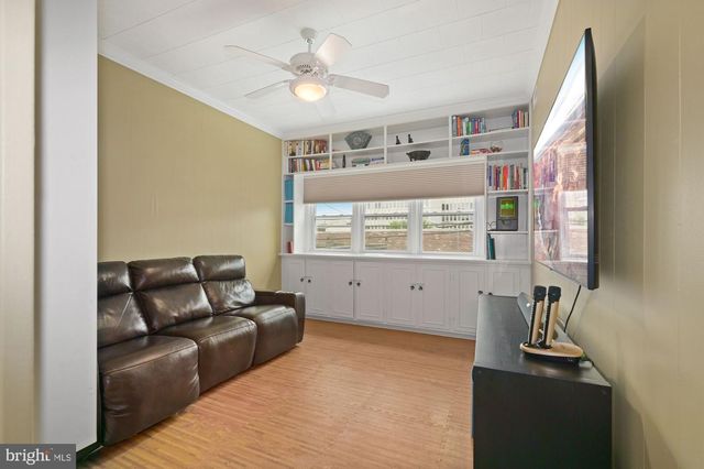 2231 HALL PL NW, Washington, DC 20007