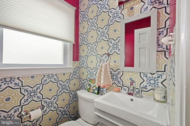 2231 HALL PL NW, Washington, DC 20007