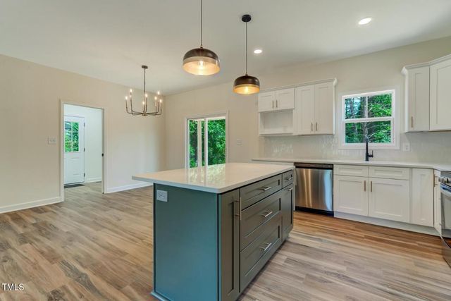 1402 Walnut Street, Reidsville, NC 27320