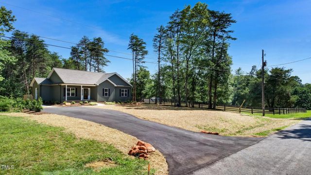 1402 Walnut Street, Reidsville, NC 27320
