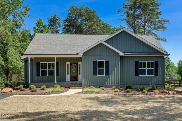 1402 Walnut Street, Reidsville, NC 27320