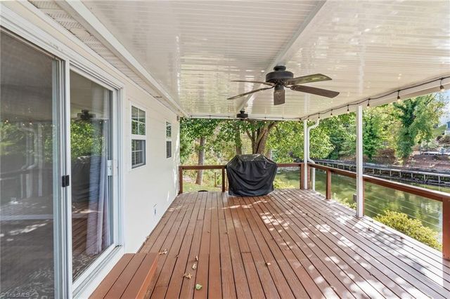 147 Badin Lake Circle, New London, NC 28127