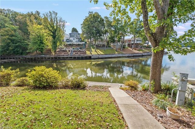 147 Badin Lake Circle, New London, NC 28127