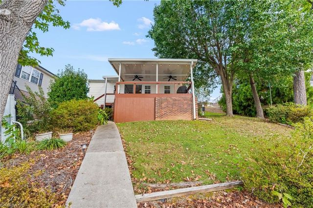 147 Badin Lake Circle, New London, NC 28127