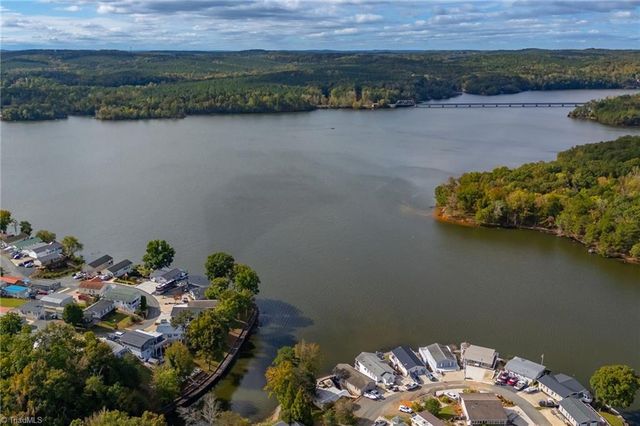 147 Badin Lake Circle, New London, NC 28127