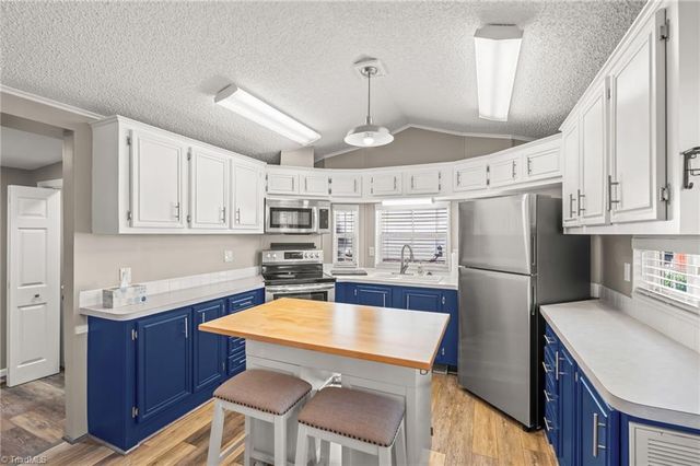 147 Badin Lake Circle, New London, NC 28127