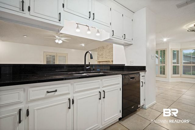 17 W Cobblestone Way, Mobile, AL 36608
