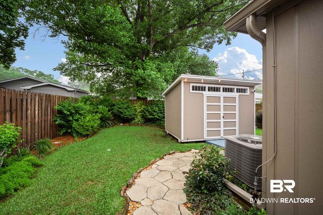 17 W Cobblestone Way, Mobile, AL 36608