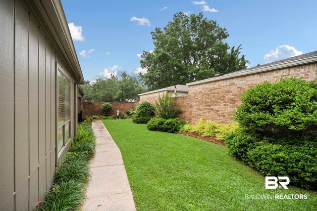 17 W Cobblestone Way, Mobile, AL 36608