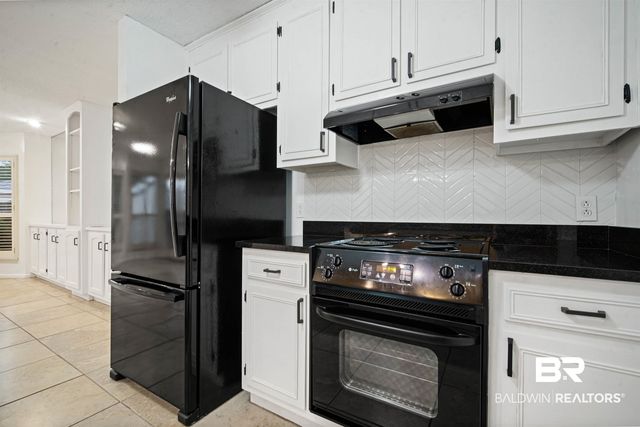 17 W Cobblestone Way, Mobile, AL 36608