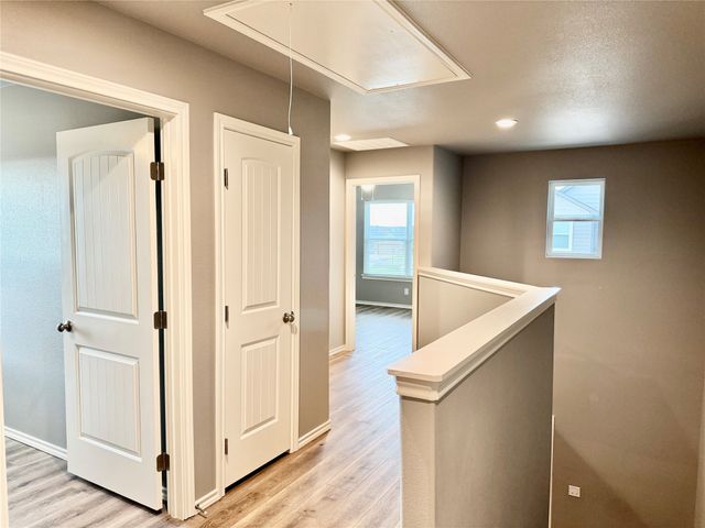 100 Abbey Park Court, Granbury, TX 76049