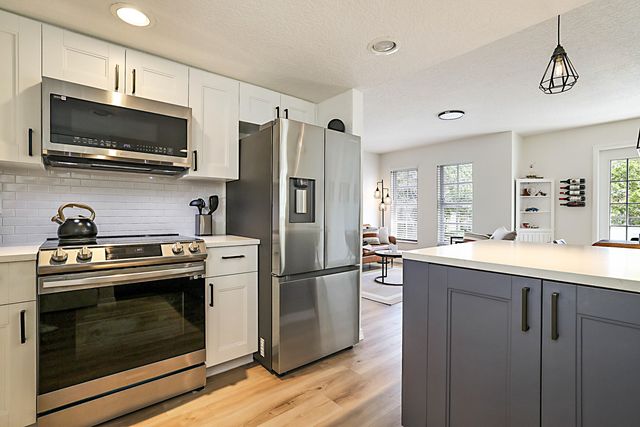 1105 Lake Shore Drive 205, Lake Park, FL 33403