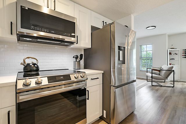 1105 Lake Shore Drive 205, Lake Park, FL 33403