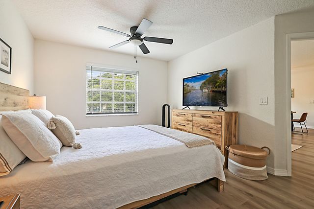 1105 Lake Shore Drive 205, Lake Park, FL 33403
