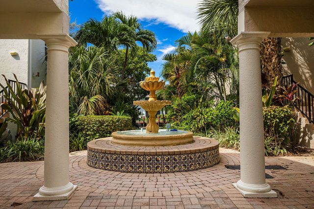 1105 Lake Shore Drive 205, Lake Park, FL 33403