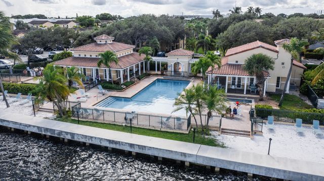 1105 Lake Shore Drive 205, Lake Park, FL 33403