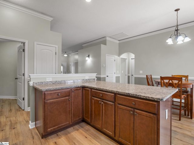 313 Highland Springs Loop, Inman, SC 29349