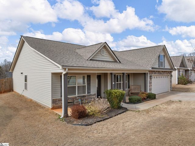 313 Highland Springs Loop, Inman, SC 29349