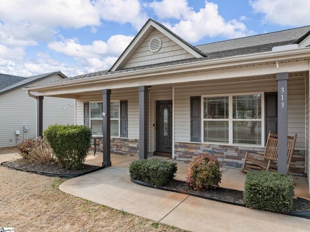 313 Highland Springs Loop, Inman, SC 29349