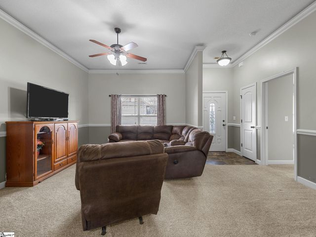 313 Highland Springs Loop, Inman, SC 29349