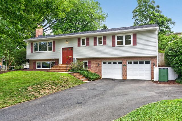 1933 RELDA CT, Falls Church, VA 22043