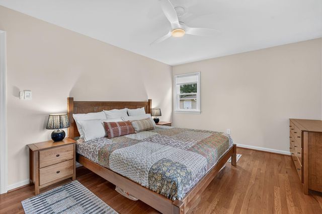 1933 RELDA CT, Falls Church, VA 22043