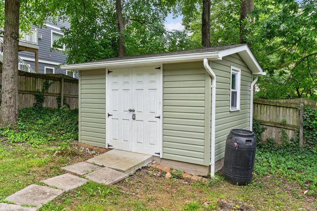 1933 RELDA CT, Falls Church, VA 22043