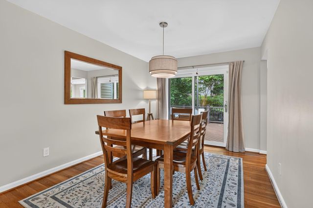 1933 RELDA CT, Falls Church, VA 22043
