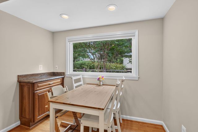 1933 RELDA CT, Falls Church, VA 22043