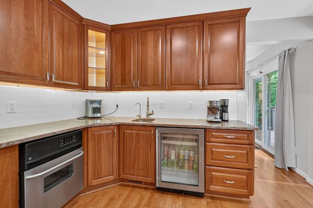 1933 RELDA CT, Falls Church, VA 22043