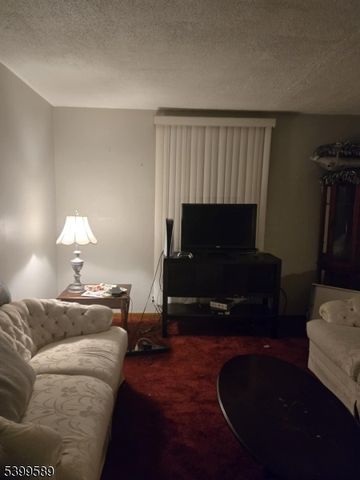 502 Drake Ave, Roselle Boro, NJ 07203