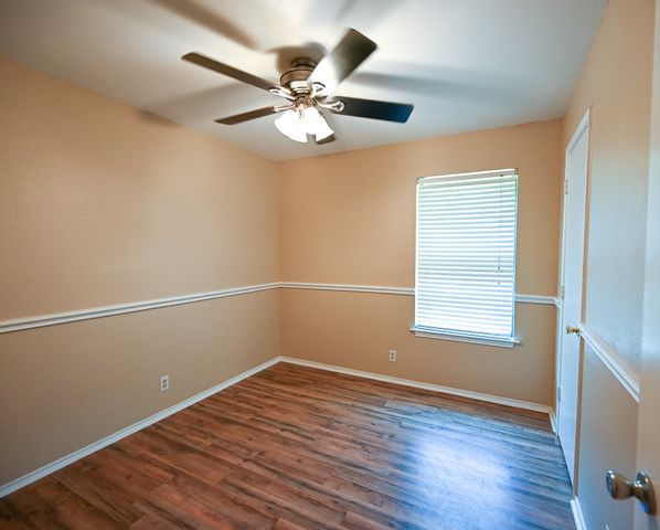 209 Brook Circle, Krum, TX 76249