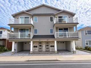 648 E Broadway, Long Beach, NY 11561