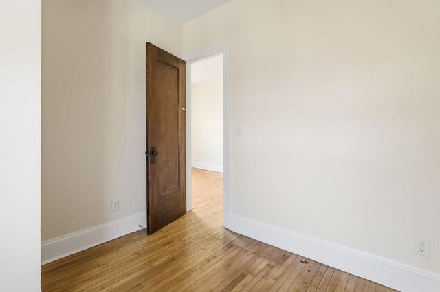 220 E 19th Street 208, Minneapolis, MN 55403