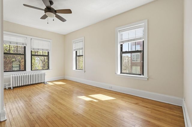 220 E 19th Street 208, Minneapolis, MN 55403