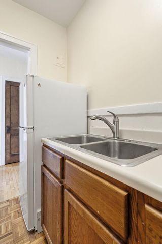 220 E 19th Street 208, Minneapolis, MN 55403