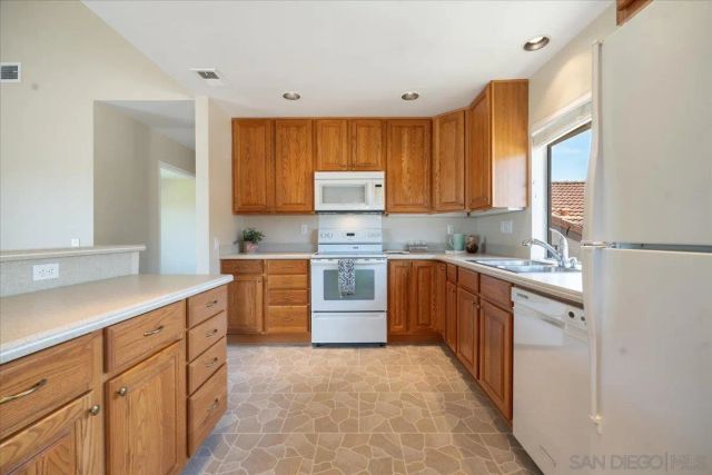 17440 Plaza Otonal, San Diego, CA 92128