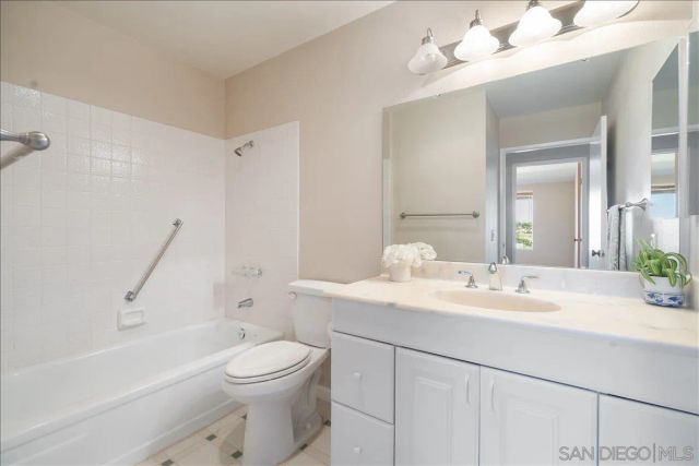 17440 Plaza Otonal, San Diego, CA 92128