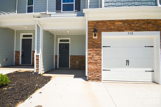 405 Creekview Road, Hendersonville, NC 28792
