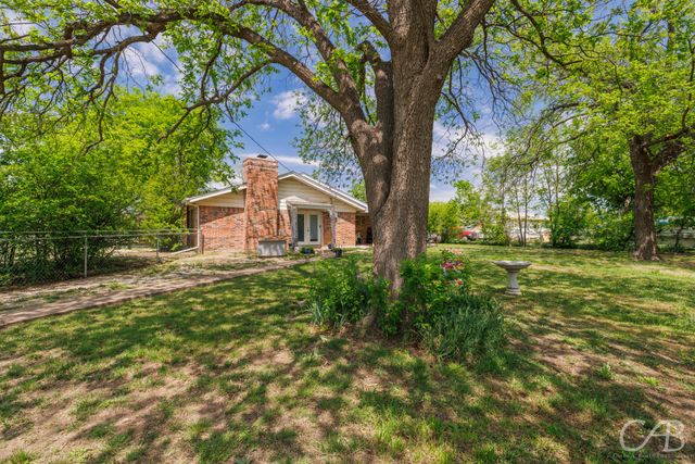 489 Main Street, Lawn, TX 79530
