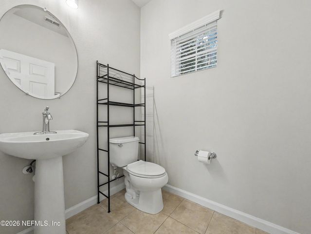 6908 ROUNDLEAF Drive, Jacksonville, FL 32258