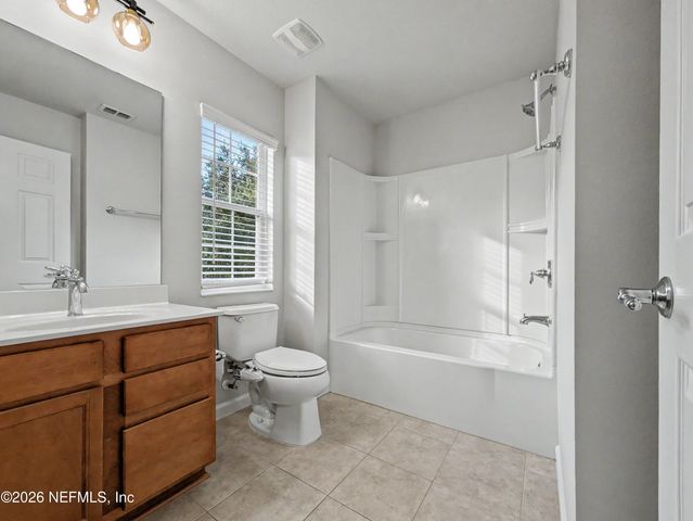 6908 ROUNDLEAF Drive, Jacksonville, FL 32258
