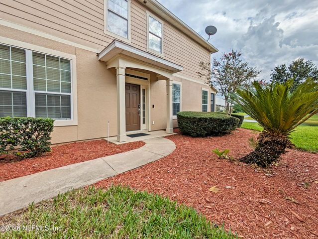 6908 ROUNDLEAF Drive, Jacksonville, FL 32258