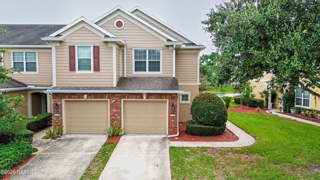 6908 ROUNDLEAF Drive, Jacksonville, FL 32258
