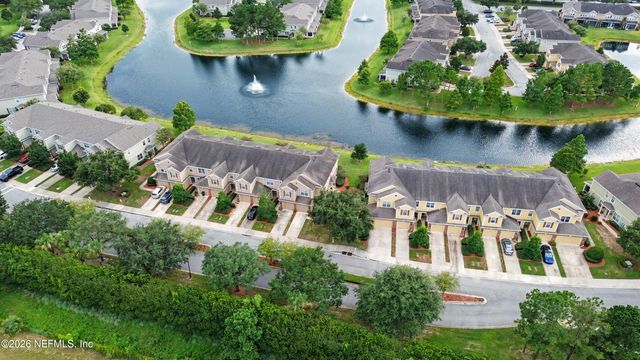 6908 ROUNDLEAF Drive, Jacksonville, FL 32258
