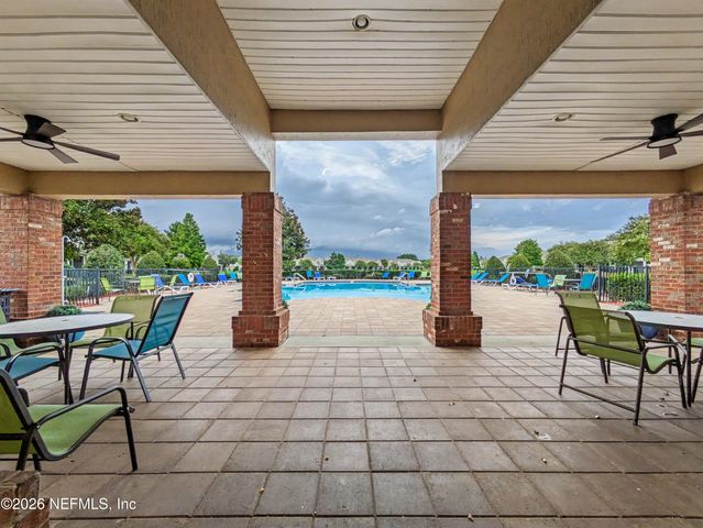 6908 ROUNDLEAF Drive, Jacksonville, FL 32258