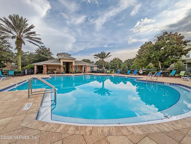 6908 ROUNDLEAF Drive, Jacksonville, FL 32258