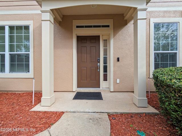 6908 ROUNDLEAF Drive, Jacksonville, FL 32258