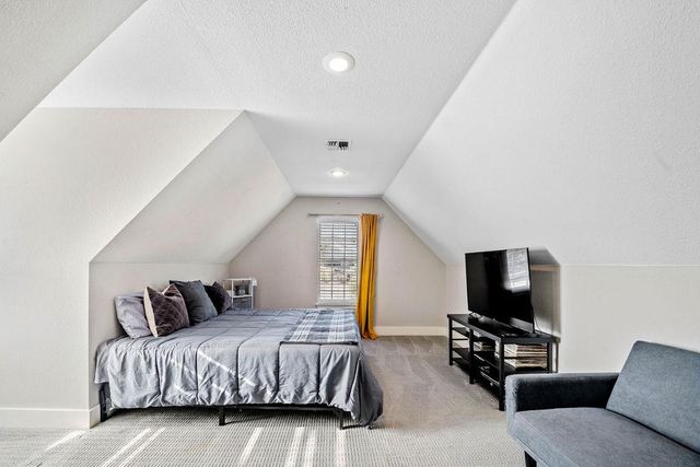 11 Elmwood CIR, Wimberley, TX 78676