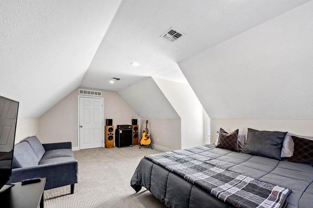 11 Elmwood CIR, Wimberley, TX 78676